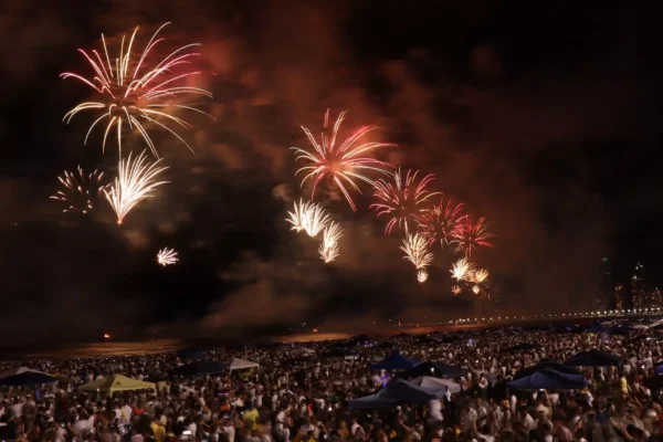 Réveillon em Piçarras-SC Fogos de Artificio do Ano Novo